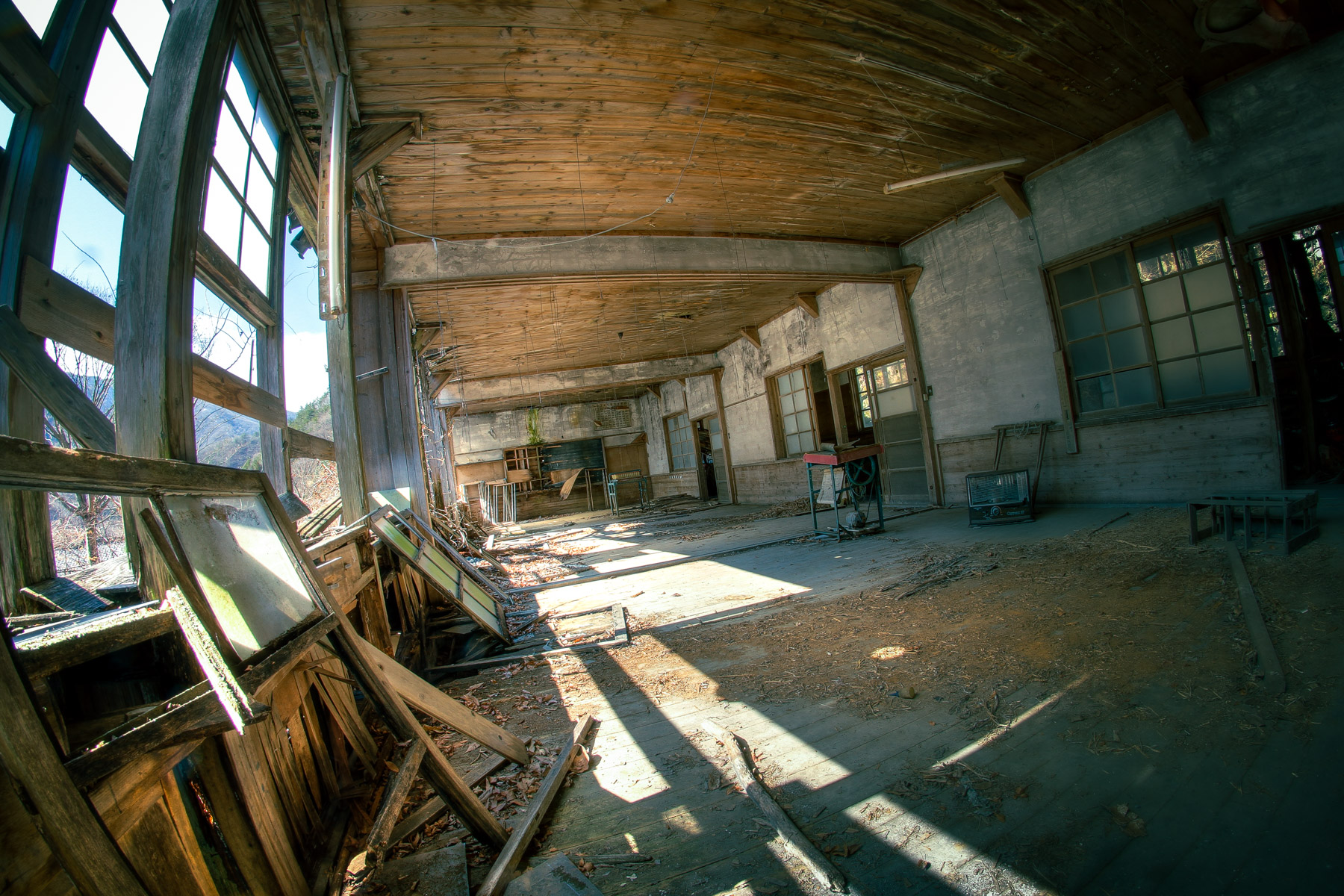 Abandoned classroom at the Tenshin School
